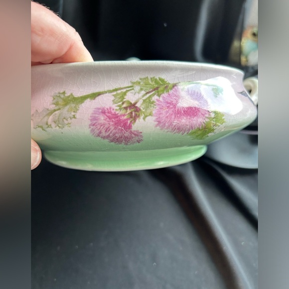 VTG Beautiful pink and green decorative tureen with birds and thistle. No chips - Picture 5 of 10